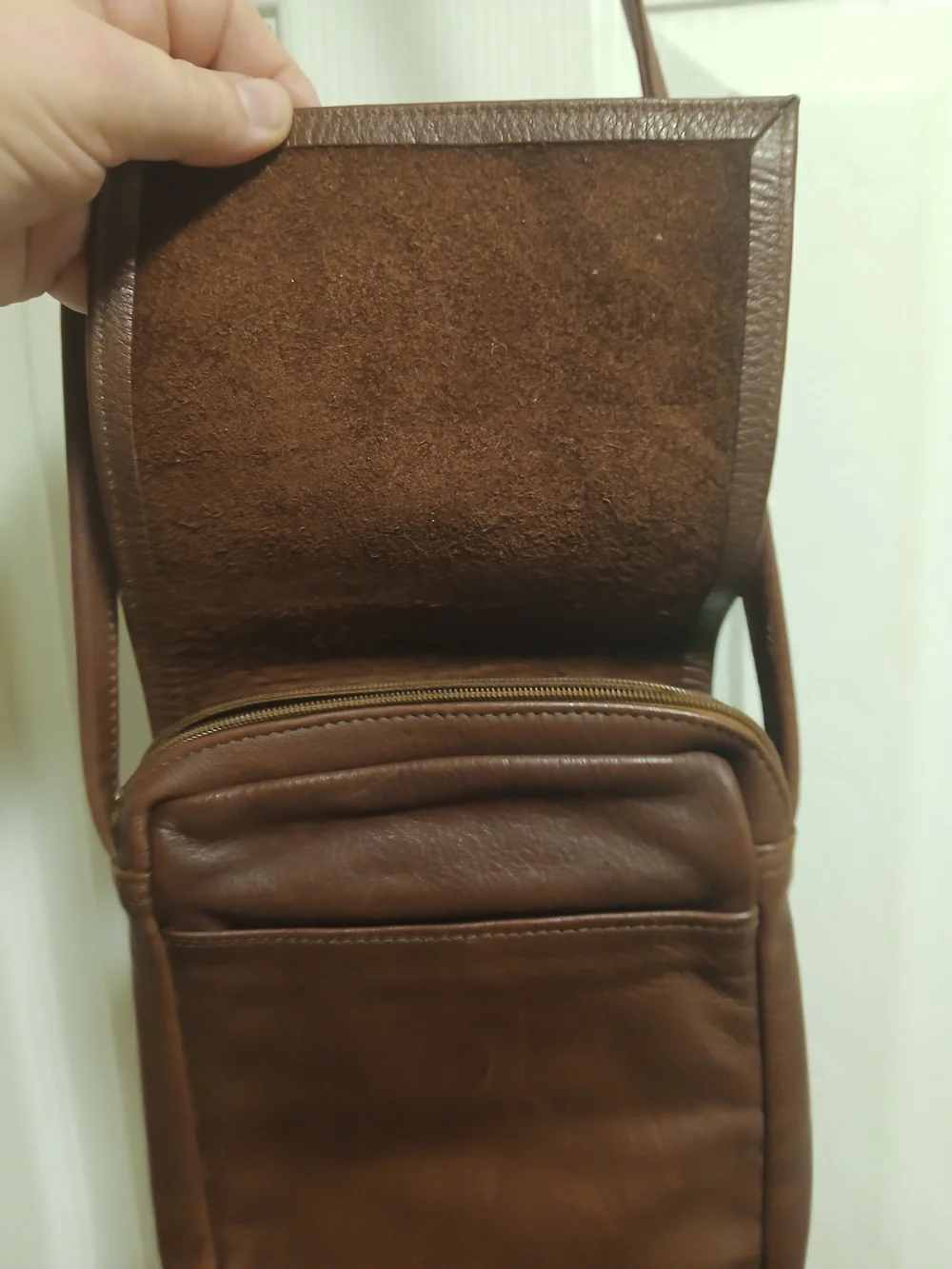 Sven BERKELEY USA Small Brown Leather Crossbody Bag